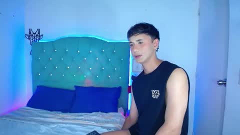 Snapshot of harry_london020 chatting on May 2026 11:56:01 PM harry londo online show from May 2026 11:56:01 PM