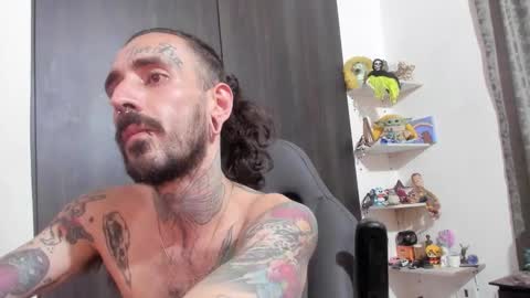 OMAR online show from November 2025 04:46:01 AM