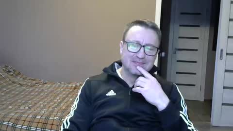 Snapshot of harrysnake chatting on December 2024 06:48:02 AM HarrySnake online show from December 2024 06:48:02 AM