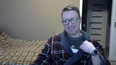 Snapshot of harrysnake chatting on December 2024 06:40:01 AM HarrySnake online show from December 2024 06:40:01 AM