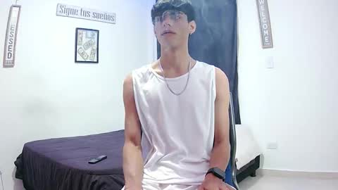 Snapshot of harrythomson1 chatting on November 2025 04:55:02 AM harry thomson online show from November 2025 04:55:02 AM