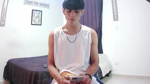 Snapshot of harrythomson1 chatting on November 2025 06:51:01 PM harry thomson online show from November 2025 06:51:01 PM