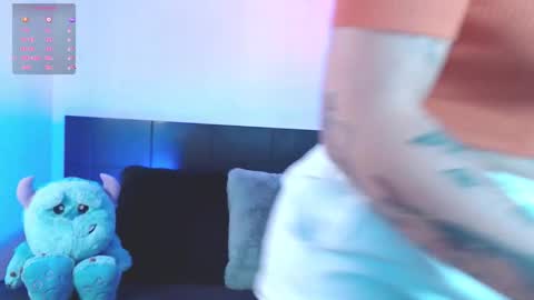 Sofia  Damin online show from September 2025 10:29:01 AM