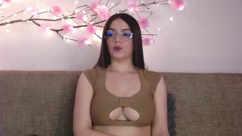 Snapshot of haru_blossom chatting on January 2025 05:28:02 PM online show from January 2025 05:28:02 PM