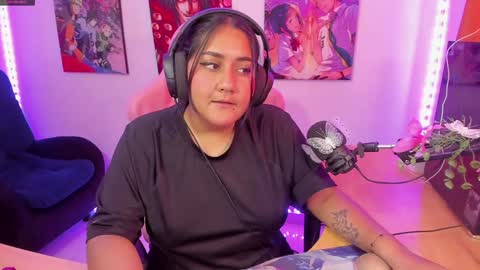 Snapshot of haruu2 chatting on January 2025 05:49:02 PM karen online show from January 2025 05:49:02 PM