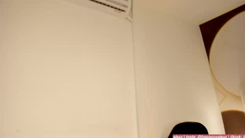 has_gonzalezz online show from April 2026 07:45:01 AM