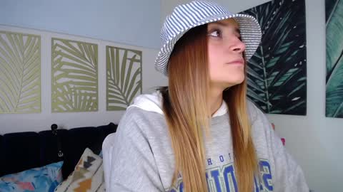 Nicole online show from February 2025 05:53:02 AM