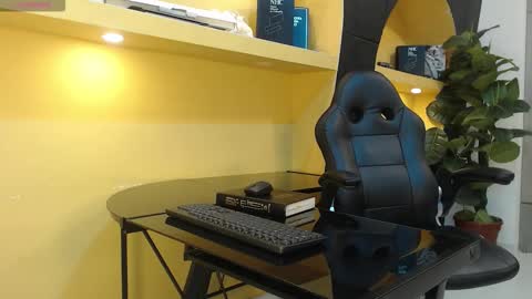 hatsajones online show from September 2025 12:27:02 PM