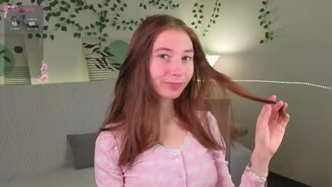 Lola online show from December 2025 10:00:02 AM