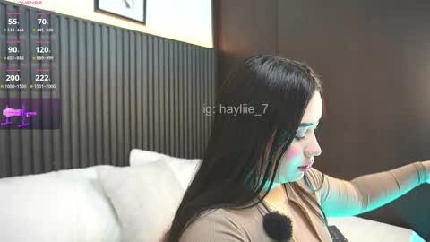 Snapshot of hay1_ chatting on May 2026 05:38:01 AM haylie See you tonight at 8pm Colombia time online show from May 2026 05:38:01 AM