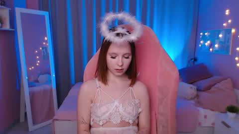 Mia online show from February 2026 07:59:01 AM