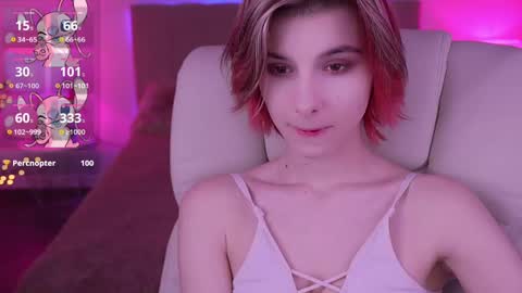 haylaamber online show from February 2025 05:01:01 PM