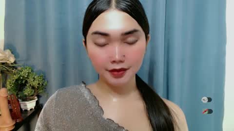 haylee online show from December 2024 02:45:02 AM