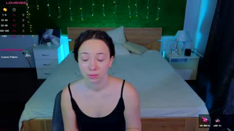 Hayle online show from December 2024 02:36:02 AM