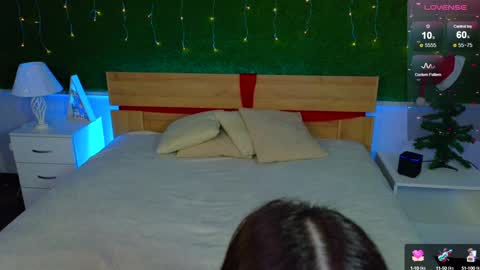 Hayle online show from December 2024 02:45:02 AM