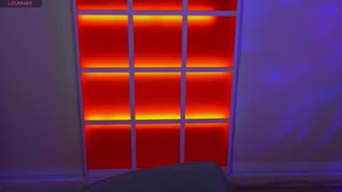 Hayle online show from November 2025 02:33:01 AM