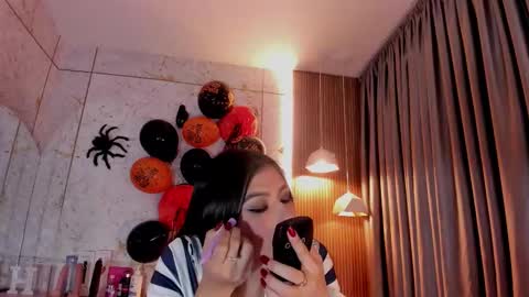 haylenpark online show from October 2025 10:17:02 AM