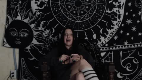 Hayle Woods online show from December 2024 05:52:02 AM