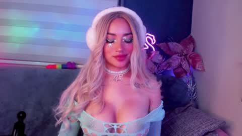 Marie online show from January 2025 12:30:01 AM