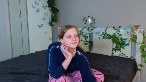 Jenny online show from March 2026 03:35:02 PM