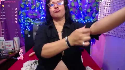 Snapshot of hazel_34 chatting on December 2024 10:31:01 PM hazel online show from December 2024 10:31:01 PM