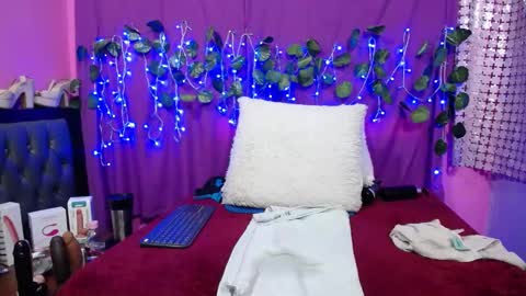 Snapshot of hazel_34 chatting on February 2025 10:11:01 PM hazel online show from February 2025 10:11:01 PM