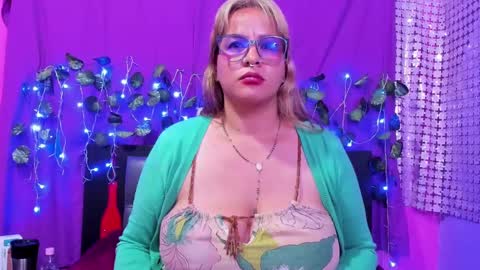 Snapshot of hazel_34 chatting on February 2025 07:05:01 AM hazel online show from February 2025 07:05:01 AM