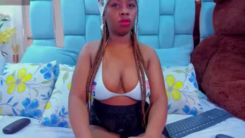 hazel_lanee online show from November 2025 04:12:02 AM