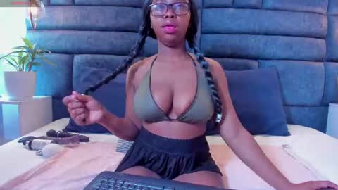 hazel_lanee online show from July 2026 04:16:01 AM