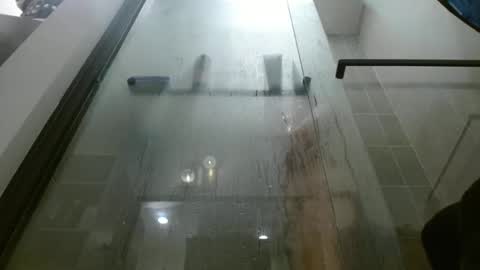 Hazel online show from October 2025 02:14:02 AM