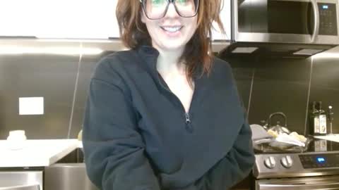 Hazel online show from November 2025 01:46:01 PM