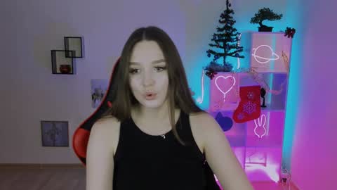 Hazel online show from December 2024 04:38:01 PM