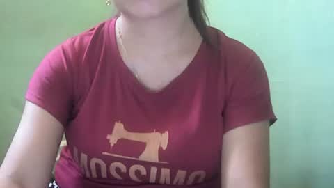 Snapshot of hazeldhane chatting on June 2026 01:28:02 AM hazeldhane online show from June 2026 01:28:02 AM