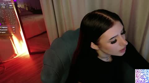 hazelhayess online show from April 2026 07:58:01 PM