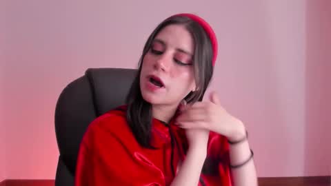 Snapshot of hazelkush00 chatting on October 2025 07:38:01 PM HazelKush online show from October 2025 07:38:01 PM