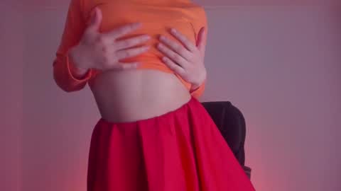 Snapshot of hazelkush00 chatting on November 2025 02:56:02 AM HazelKush online show from November 2025 02:56:02 AM