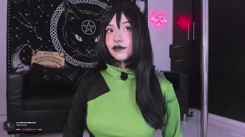 Snapshot of hazellwitch chatting on October 2025 04:52:01 PM Hazell Witch online show from October 2025 04:52:01 PM