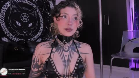 Hazell Witch online show from April 2026 05:43:02 PM