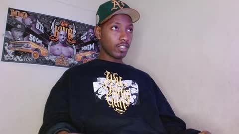 hazlan_420 online show from October 2025 12:03:02 PM