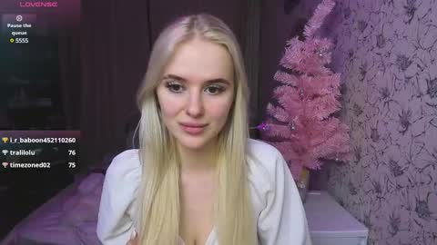 Snapshot of healing__girl chatting on December 2024 01:49:01 PM Valeria online show from December 2024 01:49:01 PM