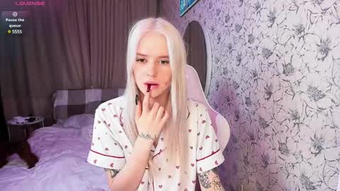 Snapshot of healing__girl chatting on January 2025 07:48:01 AM Valeria online show from January 2025 07:48:01 AM