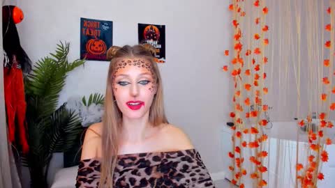 heartedlove_1 online show from October 2025 01:23:02 PM