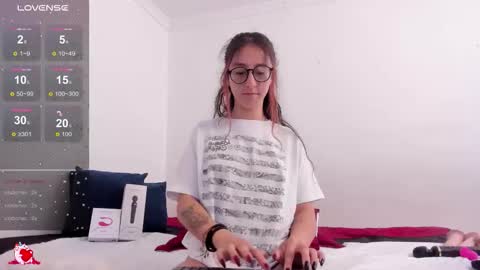 MEGAN online show from September 2025 01:47:02 PM