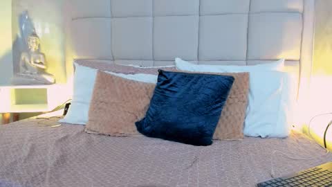 Keira Hecate online show from October 2025 09:11:01 PM