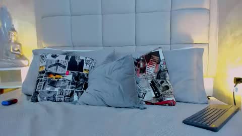 Keira Hecate online show from November 2025 09:03:01 PM