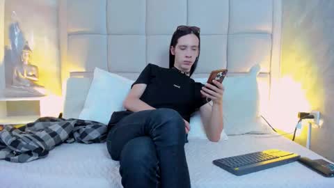 Keira Hecate online show from November 2025 07:23:02 PM