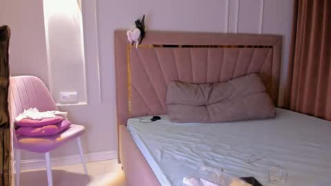 Call me Mia online show from February 2025 02:24:02 PM