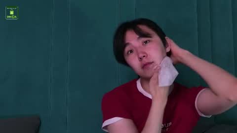 Snapshot of heejinwang chatting on June 2026 10:28:02 AM HEEJIN online show from June 2026 10:28:02 AM