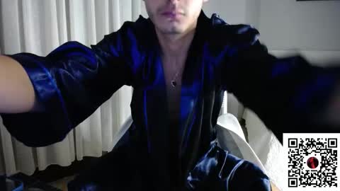 hefestion_ online show from November 2025 02:46:01 PM