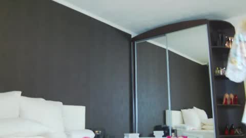 Helen online show from February 2025 04:27:02 AM